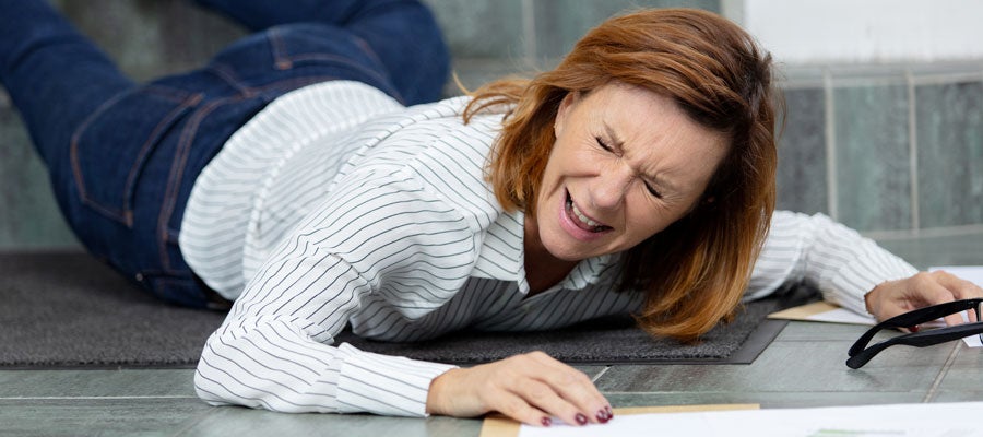 image of a woman who fell and is in pain